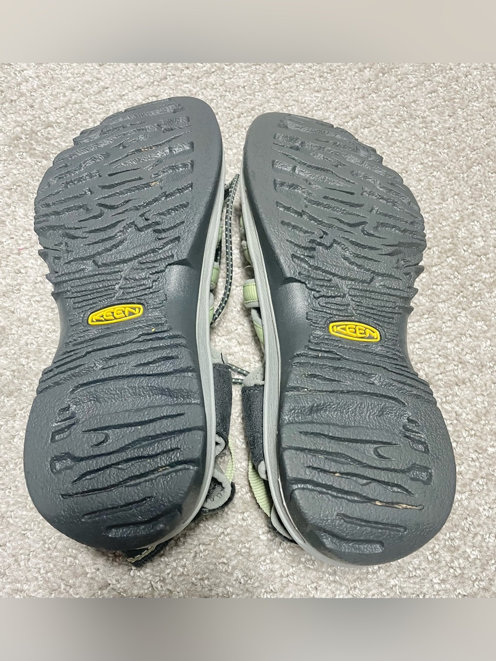 Keen Women’s Strappy Closed-Toe Sandals in Light Green and Gray - Picture 4 of 4